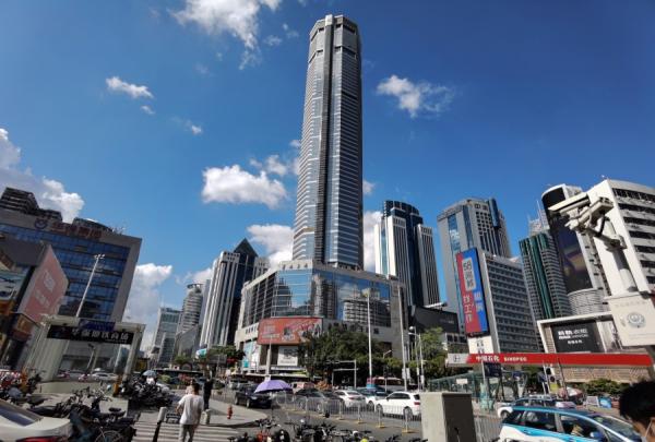 广东深圳地标性建筑“赛格大厦”连续3天发生摇晃，官方至今没有合理说明。示意图。（图片来源：STR/AFP via Getty Images）