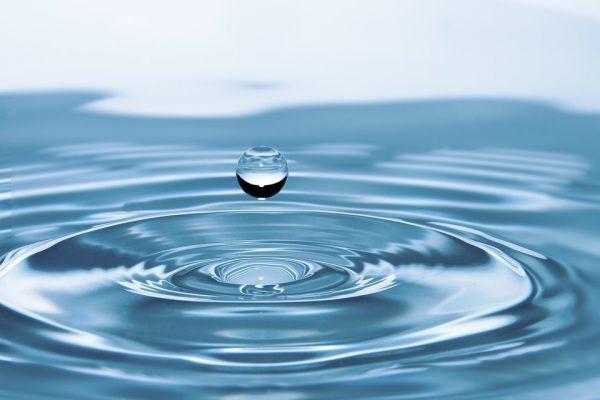 做人勿忘恩,哪怕是滴水之恩,也是恩 ……(图片来源:Pixabay)