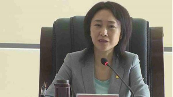 内蒙古满洲里市委副书记、市长许爱莲因犯受贿罪,被判处有期徒刑11年。