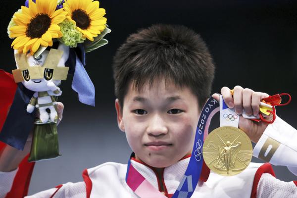 全红婵在女子跳水10米跳台项目中夺金。(Tom Pennington/Getty Images)