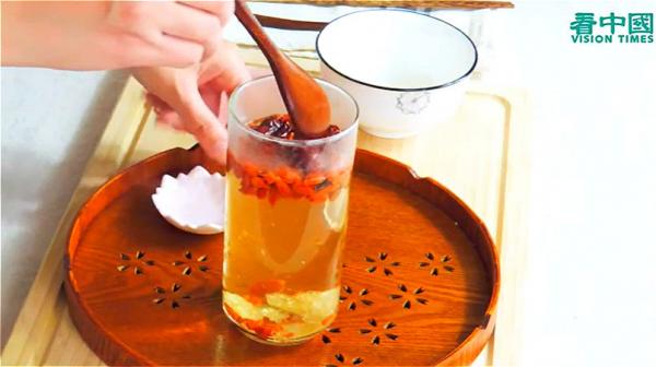 多用枸杞泡水喝,预防治疗眼睛干涩。(摄影:Winnie Wang/看中国)