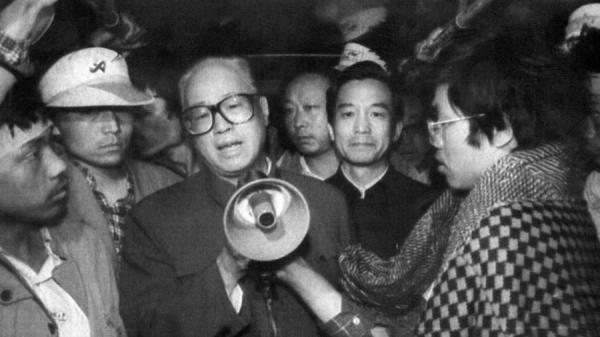 历史镜头:1989年天安门广场上的赵紫阳(图片来源: XINHUA/AFP via Getty Images)