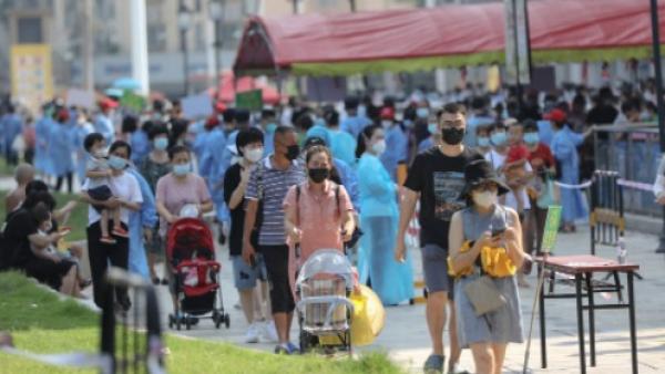四川省成都市发现疑似“超级传播者”病例传染多人,确认是Delta病毒,接触的环境都被验出了Delta病毒样本。(图片来源:Getty Images)