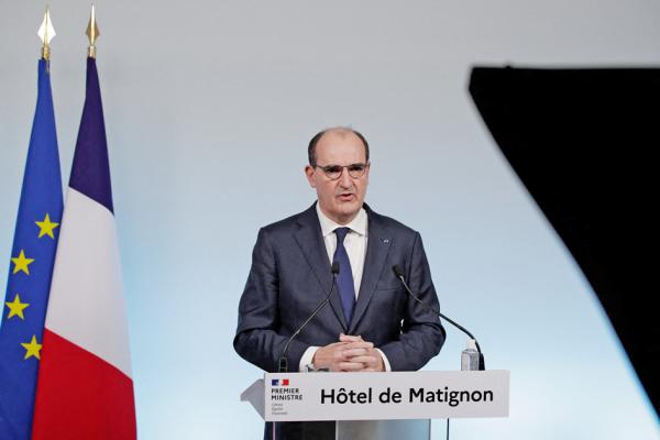 12月17日,法国总理卡斯泰(Jean Castex)召开了新闻发布会,他表示Omicron变种将成为2022年初主要的变异毒株。(GEOFFROY VAN DER HASSELT /AFP via Getty Images)