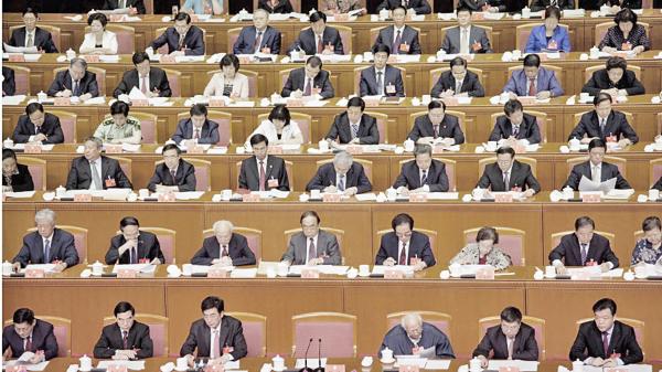 参加两会的官员(Ed Jones/AFP/Getty Images)
