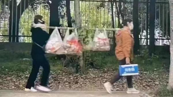 (图片来源:微博)