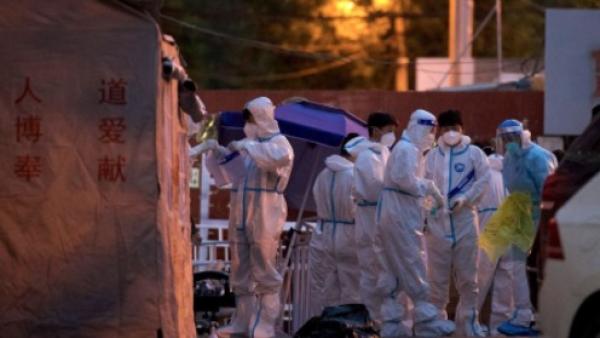 北京疫情快速扩散,朝阳区酒吧聚集性疫情两天波及12个区,其中顺义区2名感染者曾执飞北京广州航班。(图片来源:Getyy Images)。