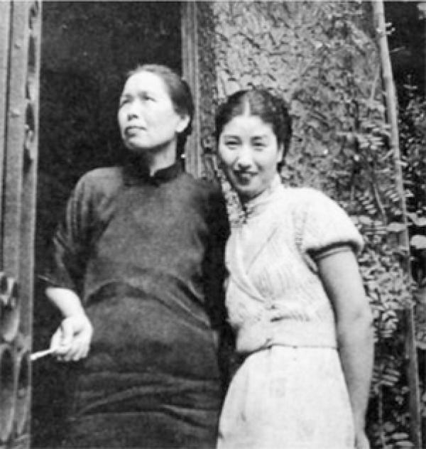 郑苹如和母亲