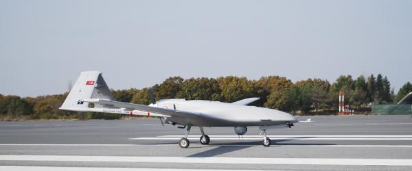 土耳其的Bayraktar TB-2激光制导炸弹投掷无人机(Bayhaluk/Wikipedia/CC BY-SA 4.0)