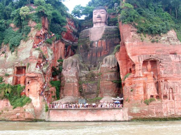 乐山大佛（Ariel Steiner/wikipedia/CC BY-SA 2.5）