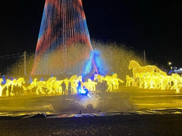加拿大密西沙加举办世界最大灯展illumi。（图片来源：辛迪提供）