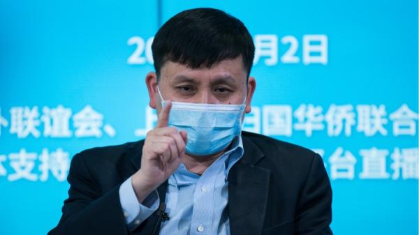近日张文宏的“新冠病毒逐渐进入稳定期”言论又登上微博热搜榜首。示意图。(图片来源:Yves Dean/Getty Images)
