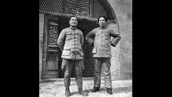 1938张国焘和毛泽东在延安。(图片来源:公有领域)
