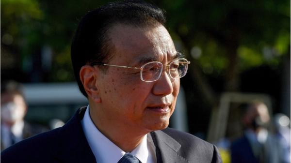 李克强是中共几十年来历任总理中最弱的一位。