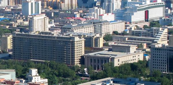 北京京西宾馆(2010年)。 (图片来源: 维基百科)