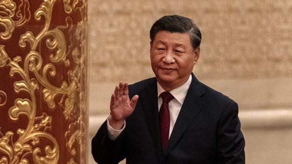 2022年10月23日,习近平率领与新一届中共政治局常委和中外记者举行的新闻发布会上亮相。