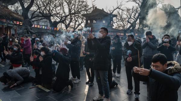 今年2月以来,预订寺庙景点门票的人群中,90后、00后年轻人占比接近50%。示意图。(图片来源:Kevin Frayer/Getty Images)