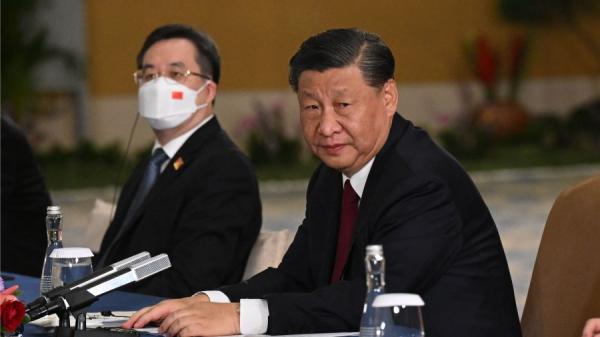 图为2022年11月14日,中办主任丁薛祥陪同习近平在印尼巴厘岛举行的G20峰会期间会见美国总统。