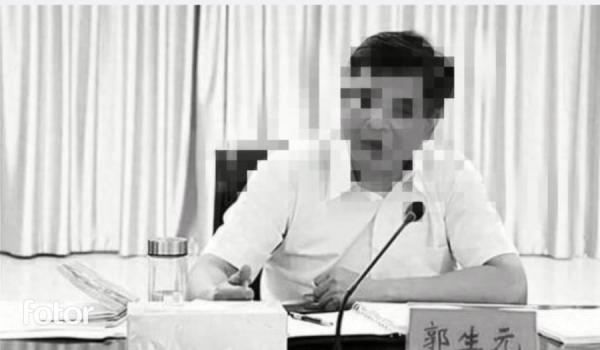 湖北武汉一酒店发生坠亡事件,死者系湖北仙桃市原市委副书记郭生元。