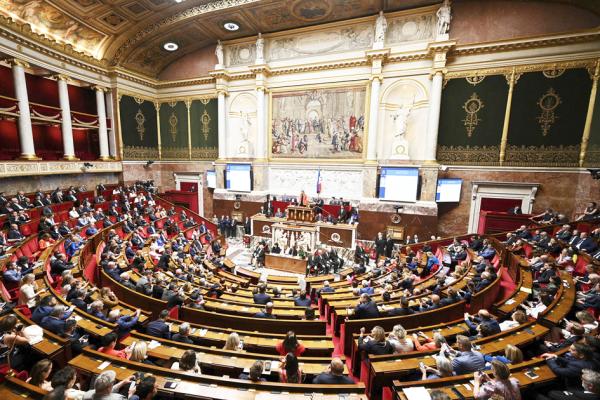 7月18日,法国国民议会新当选议长在会上发言。(BERTRAND GUAY/AFP via Getty Images)