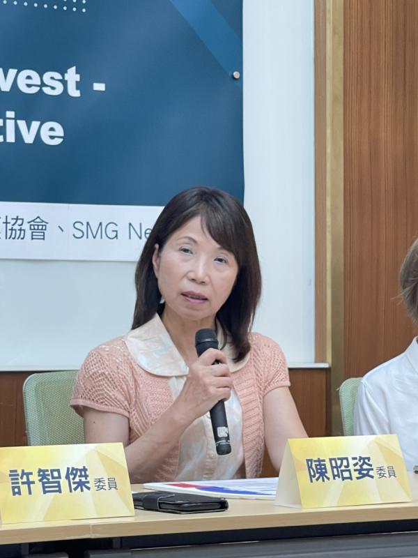 陈昭姿立委坦率地表示这么残忍真是人神共愤,没有理由不支持立法。(摄影:黄 净宇/看中国)