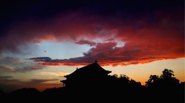 图为黑暗中的天安门。(网络图片:Feng Li/Getty Images )