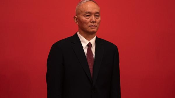 2022年10月23日，蔡奇在中国北京人民大会堂与新届中共政治局常委及中外记者共同出席记者会。（图片来源：Kevin Frayer/Getty Images）