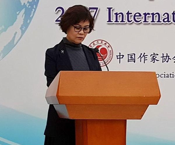 被传是习近平情妇的铁凝突然卸任作协主席。(图片来源:维基百科)