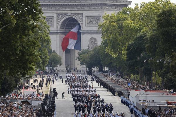 2024年的法国国庆阅兵(LUDOVIC MARIN/AFP via Getty Images)