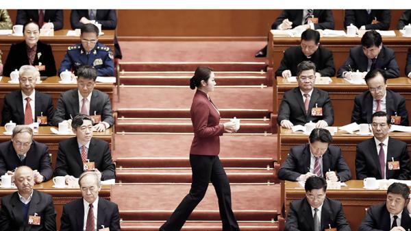 两会上的官员(Getty Images)