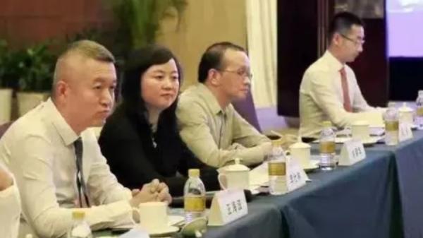 左二为李仕林      （网络截图）