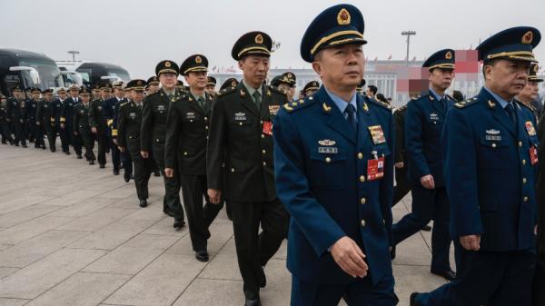 2025年3月11日,中共军队代表们出席全国人民代表大会闭幕式。(图片来源:Kevin Frayer/Getty Images)