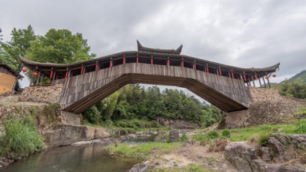 温州泰顺文兴桥,是一座清代编梁木拱廊桥。(Siyuzj/wiki/CC BY 4.0)