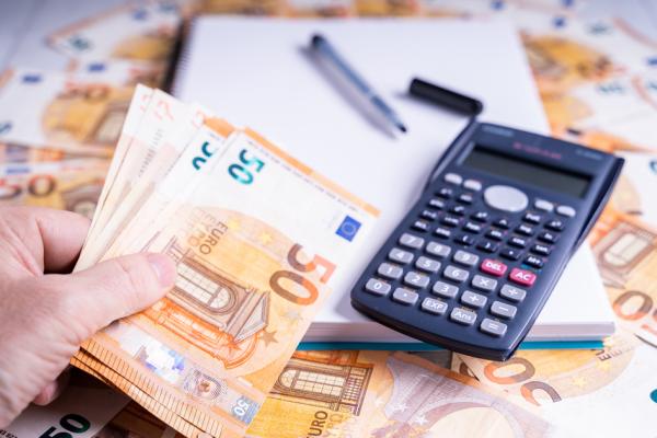 随着通胀回落，从今年2月起法国的储蓄利率再次下调。（123RF）