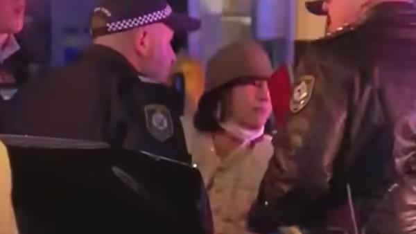 杨兰兰醉驾。(图片来源: 视频截图 chenjing/看中国)