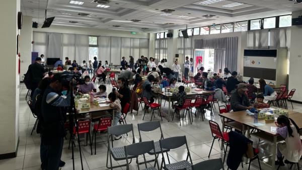 3月14日,干净世界在台南举办亲子着色比赛。(图片来源:Anna/看中国)