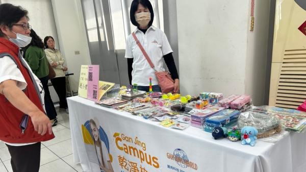 3月14日，干净世界在台南举办亲子着色比赛。（图片来源：Anna/看中国）