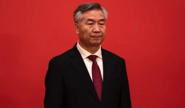 2022年10月23日，中共中央政治局常委李希在北京人民大会堂与新届中共政治局常委和中外记者共同出席记者会。（图片来源：Getty Images）