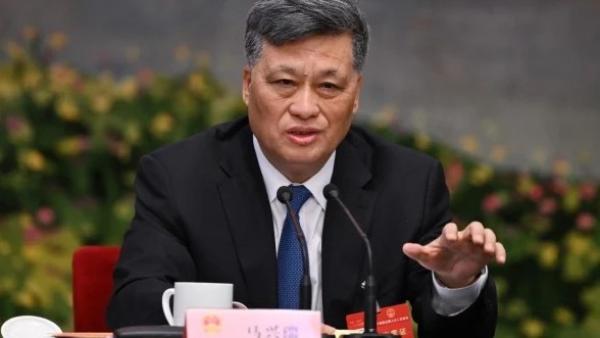 2024年3月7日,时任新疆党委书记马兴瑞在中共第十四届全国人民代表大会新疆代表团会议上致词。(图片来源:GREG BAKER/AFP via Getty Images)