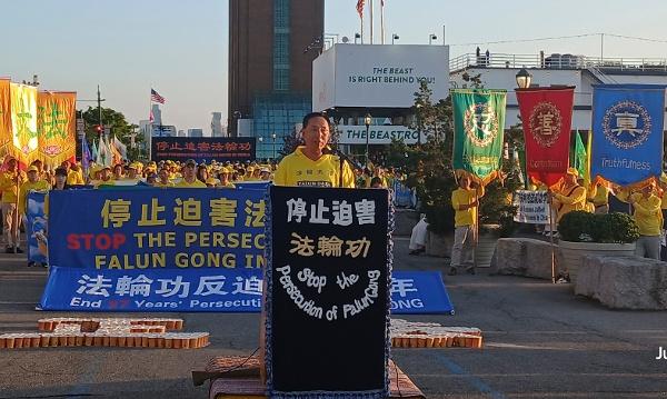 自动化仪表工程师魏本生在集会上发言。（摄影：Daniel/看中国）