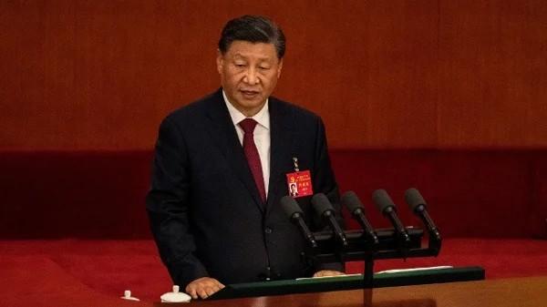 2022年10月16日 习近平在北京人民大会堂举行的中共二十大开幕式上发表演说。（图片来源：Kevin Frayer／Getty Images）