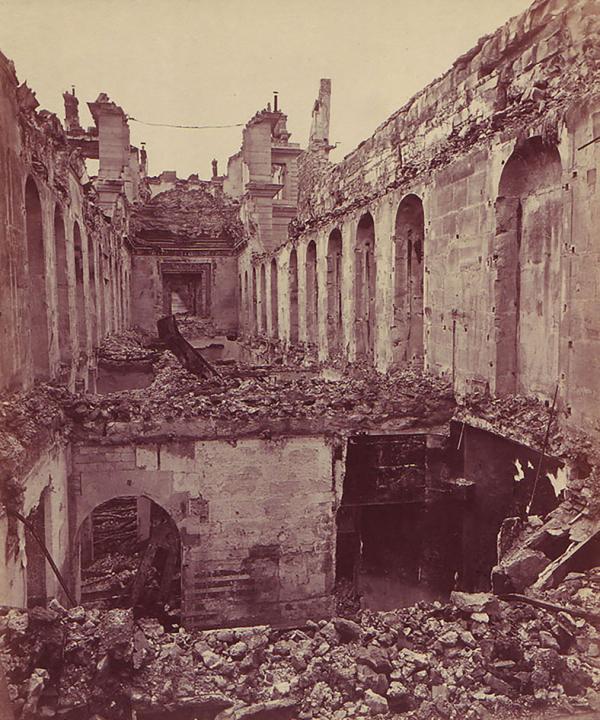 1870年战争后圣克卢城堡已变为废墟(公有领域)