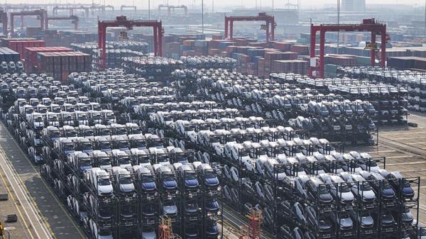 中国港口待运输的电动汽车(Getty Images)