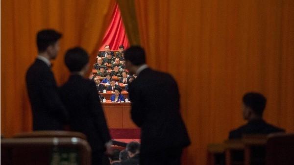 官场究竟变成了什么样?一座人人自危的“地狱”。(图片来源: FRED DUFOUR/AFP via Getty Images)