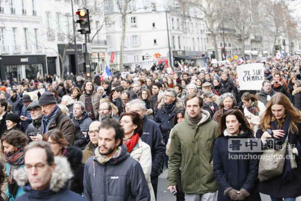 巴黎反恐大游行150万人 史无前例 (图组3) La plus grande manifestation enregistrée dans l'histoire de France (III) 巴黎反恐大游行150万人 史无前例 (图组3) La plus grande manifestation enregistrée dans l'histoire de France (III)